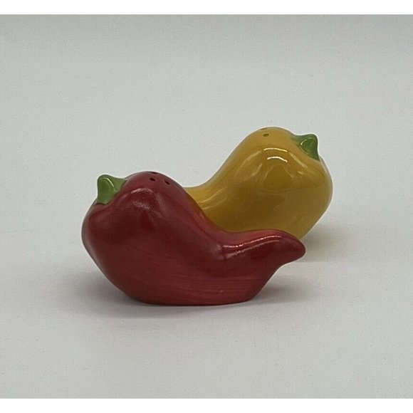 Red And Yellow Pepper Salt Shakes - Picture 2 of 5